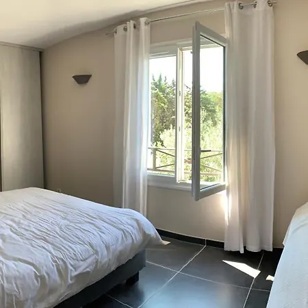 Des Oliviers 사나리쉬르메르